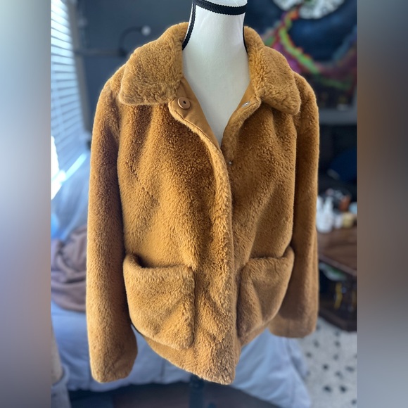 Divided Mustard Yellow Teddy Bear Coat - Picture 3 of 10